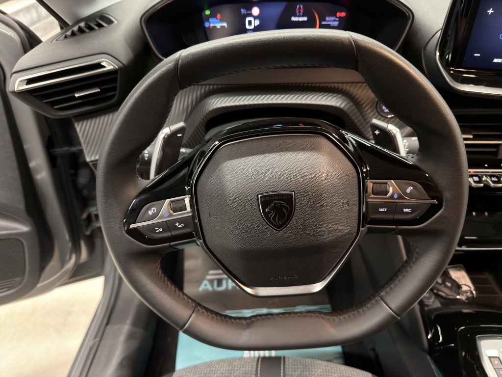 PEUGEOT 208 1200 HYBRID 110 CV ALLURE